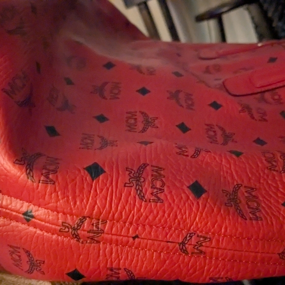 MCM Red Leather Tote Bag 3 Piece Set With Duster. AUTHENTIC with A FIRM PRICE.. - Picture 6 of 12